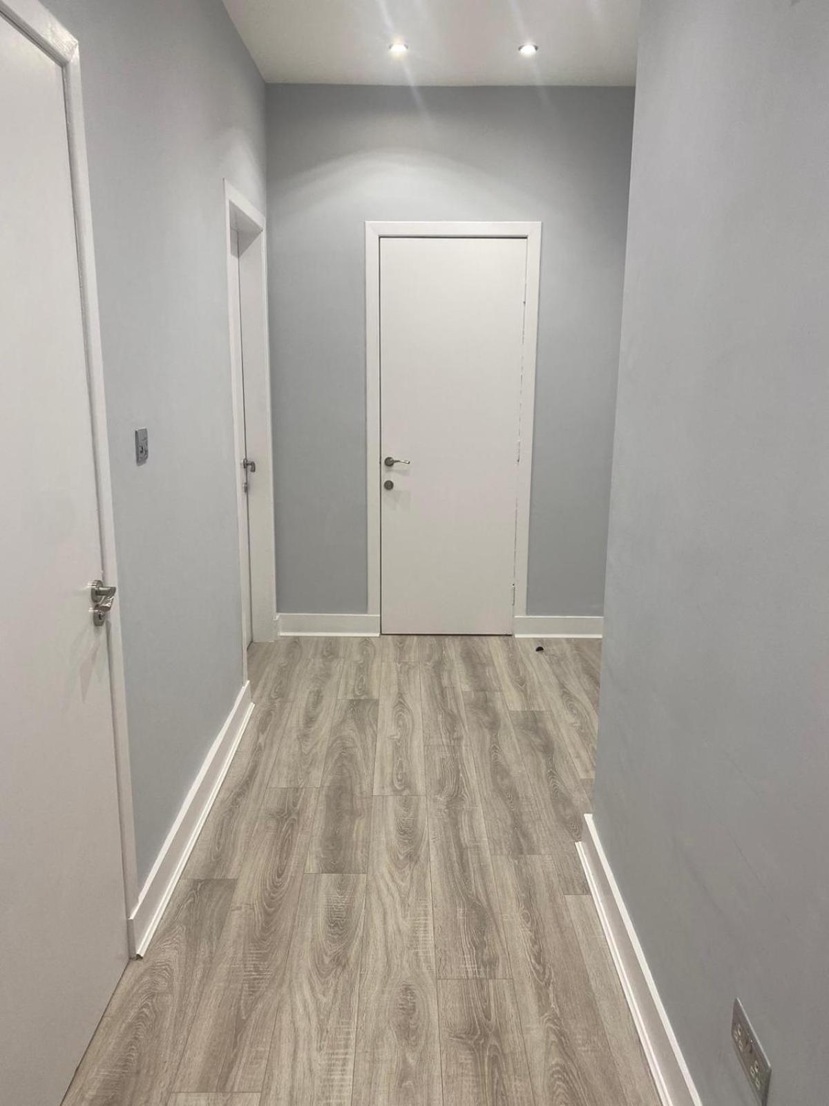 Lovely 4 Bedroom 2Nd Floor Walk Up Apartment EDI Exterior photo
